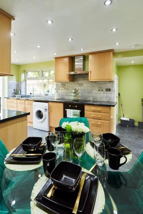 *Little Haven In Leeds* ¤Private Parking¤ Ensuite Leeds  Extérieur photo