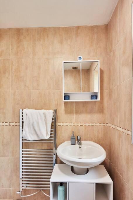 *Little Haven In Leeds* ¤Private Parking¤ Ensuite Leeds  Extérieur photo