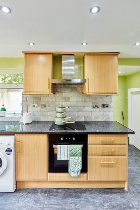 *Little Haven In Leeds* ¤Private Parking¤ Ensuite Leeds  Extérieur photo