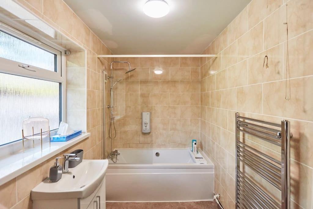 *Little Haven In Leeds* ¤Private Parking¤ Ensuite Leeds  Extérieur photo